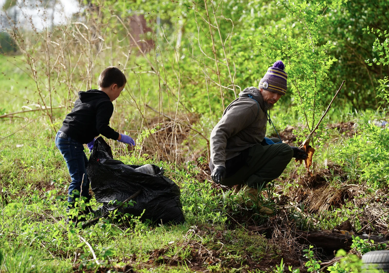 Oklahoma Clean Up event participants at Will Rogers Park